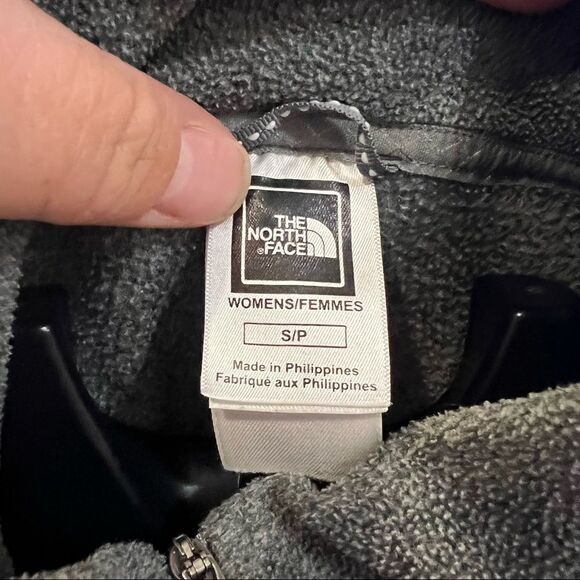 The North Face Women's Grey Quarter Zip Pullover Jacket Size Small Cozy Fleece - Picture 4 of 6